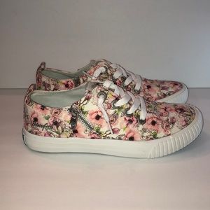 New Blowfish Women’s Sneakers